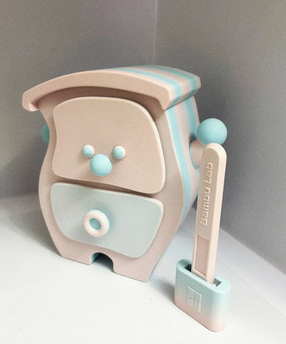 Pastel gradient desk organizer 3D printed with Bambu Lab PLA Silk South Beach Filament 13906, featuring smooth silk surface and soft color transition