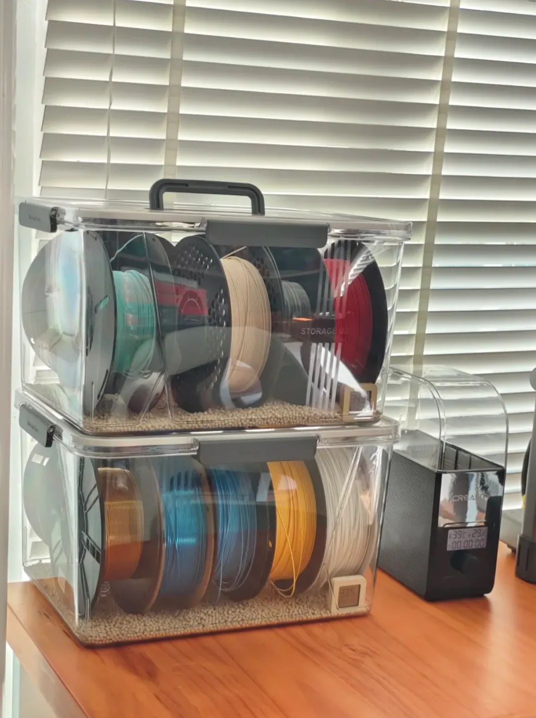 Airtight 3D printer filament storage box with desiccant for humidity control