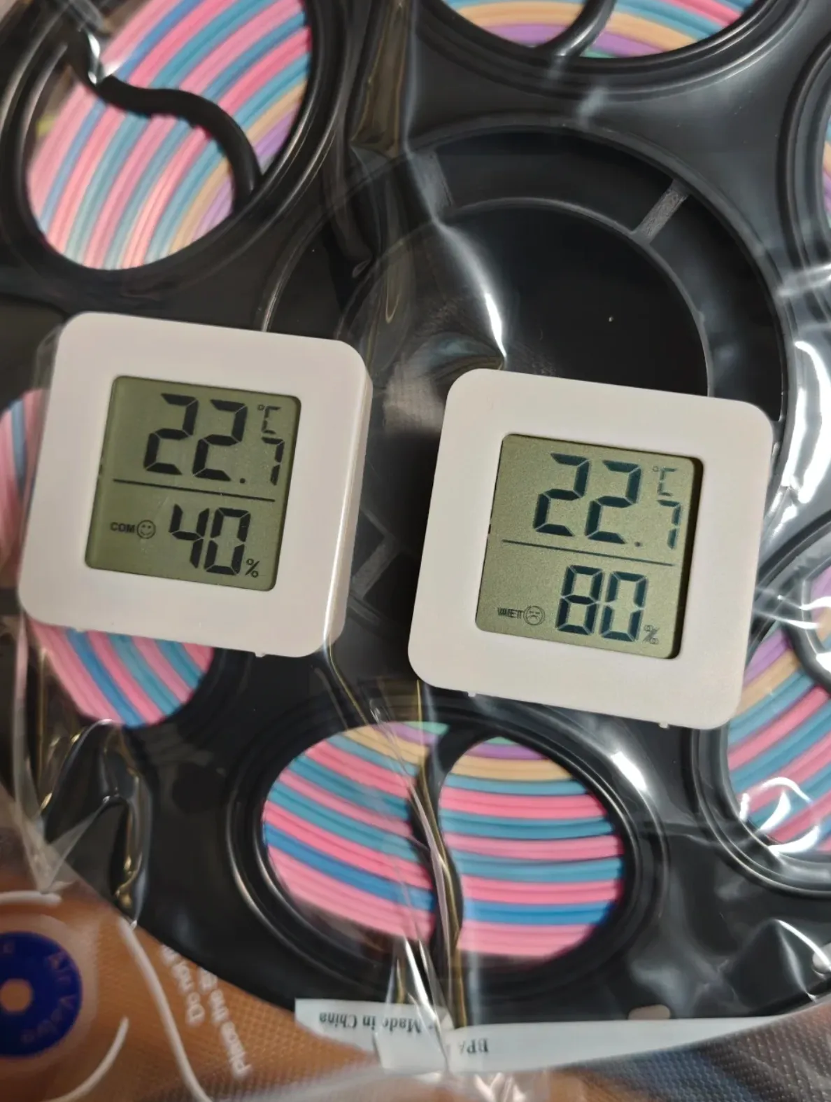 Humidity comparison showing 40% and 80% levels affecting filament lifespan