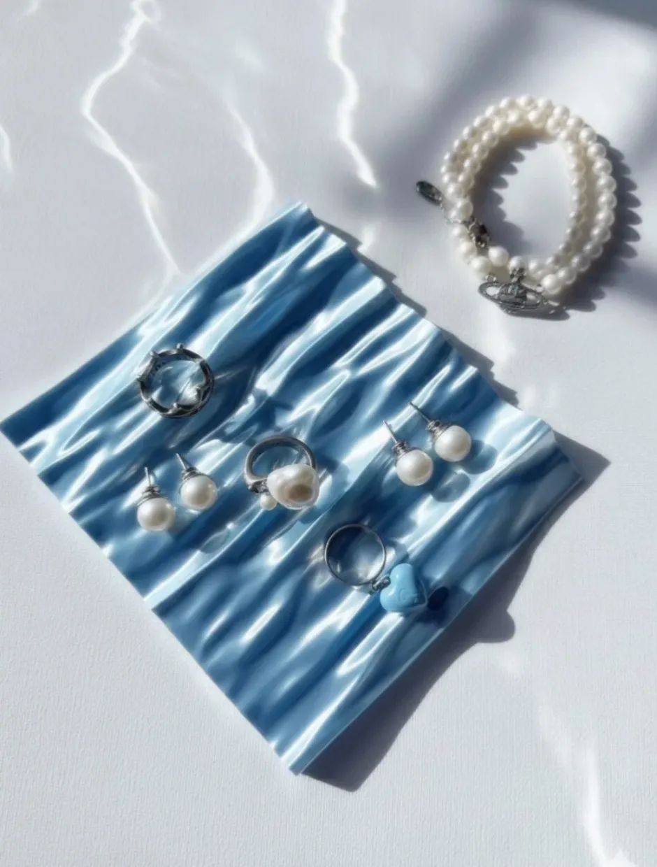 Jewelry display plate printed using Bambu Lab PLA Silk+ Baby Blue Filament 1.75mm 1kg/Spool Color Code 13603 with glossy silk texture