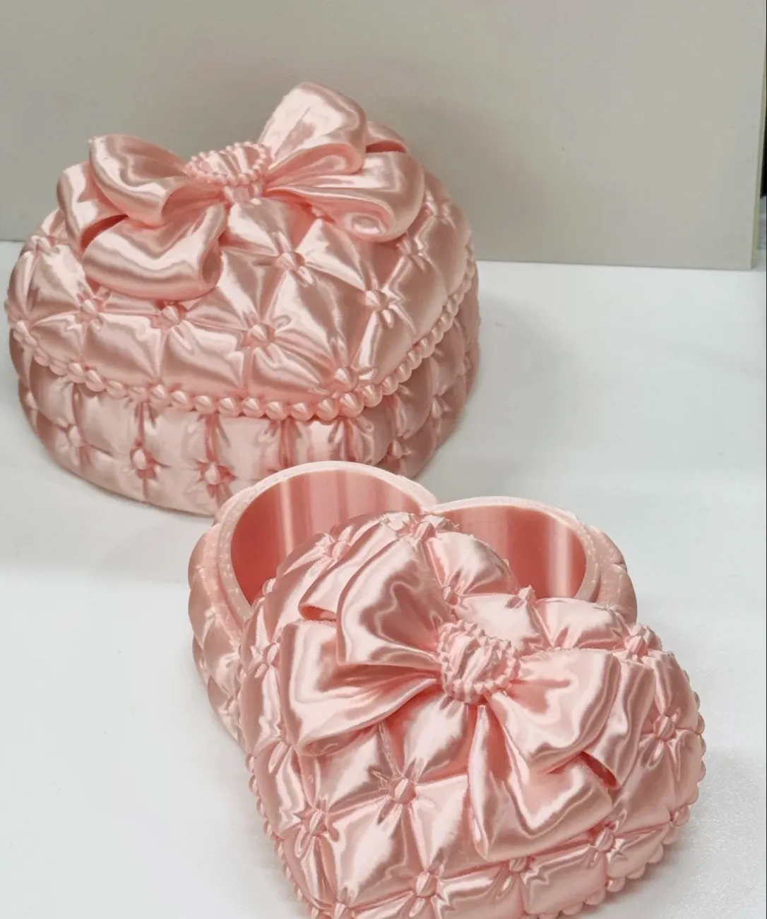 Open heart-shaped decorative box printed using Bambu Lab PLA Silk+ Pink Filament 1.75mm 1kg/Spool Color Code 13207